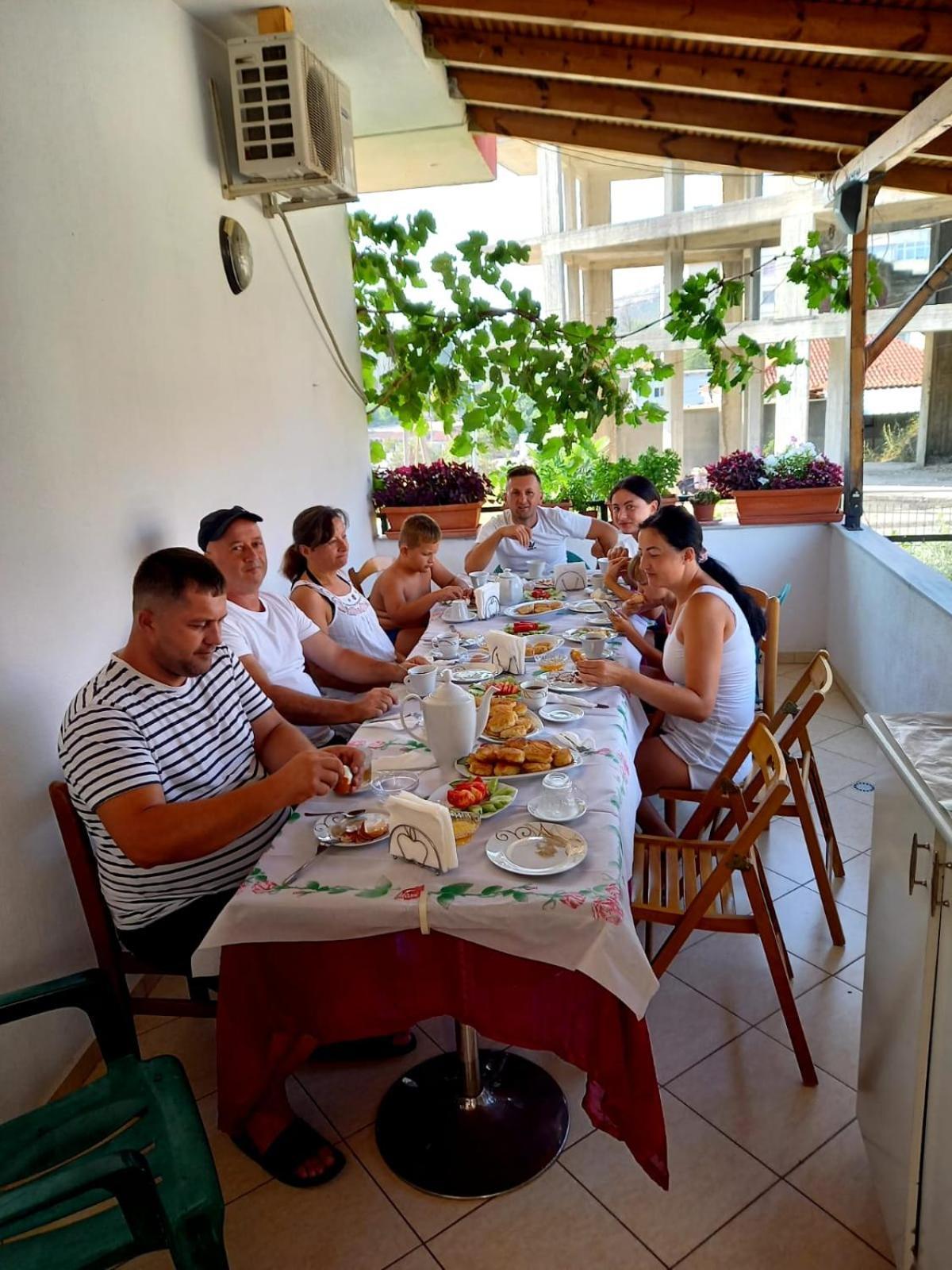 Guesthousemantho Gjirokastër Esterno foto
