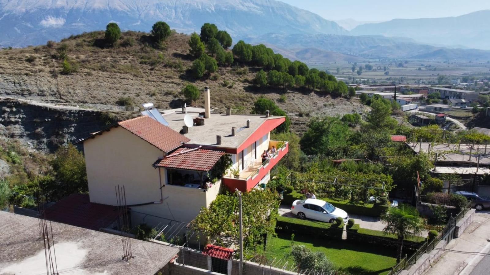 Guesthousemantho Gjirokastër Esterno foto