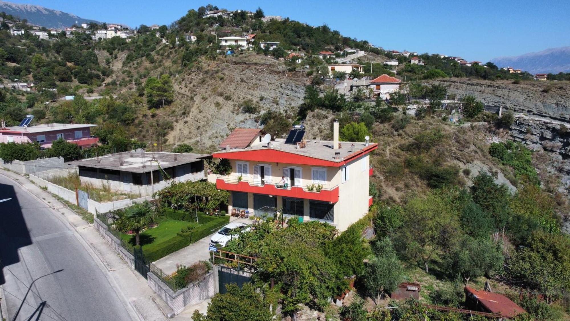 Guesthousemantho Gjirokastër Camera foto