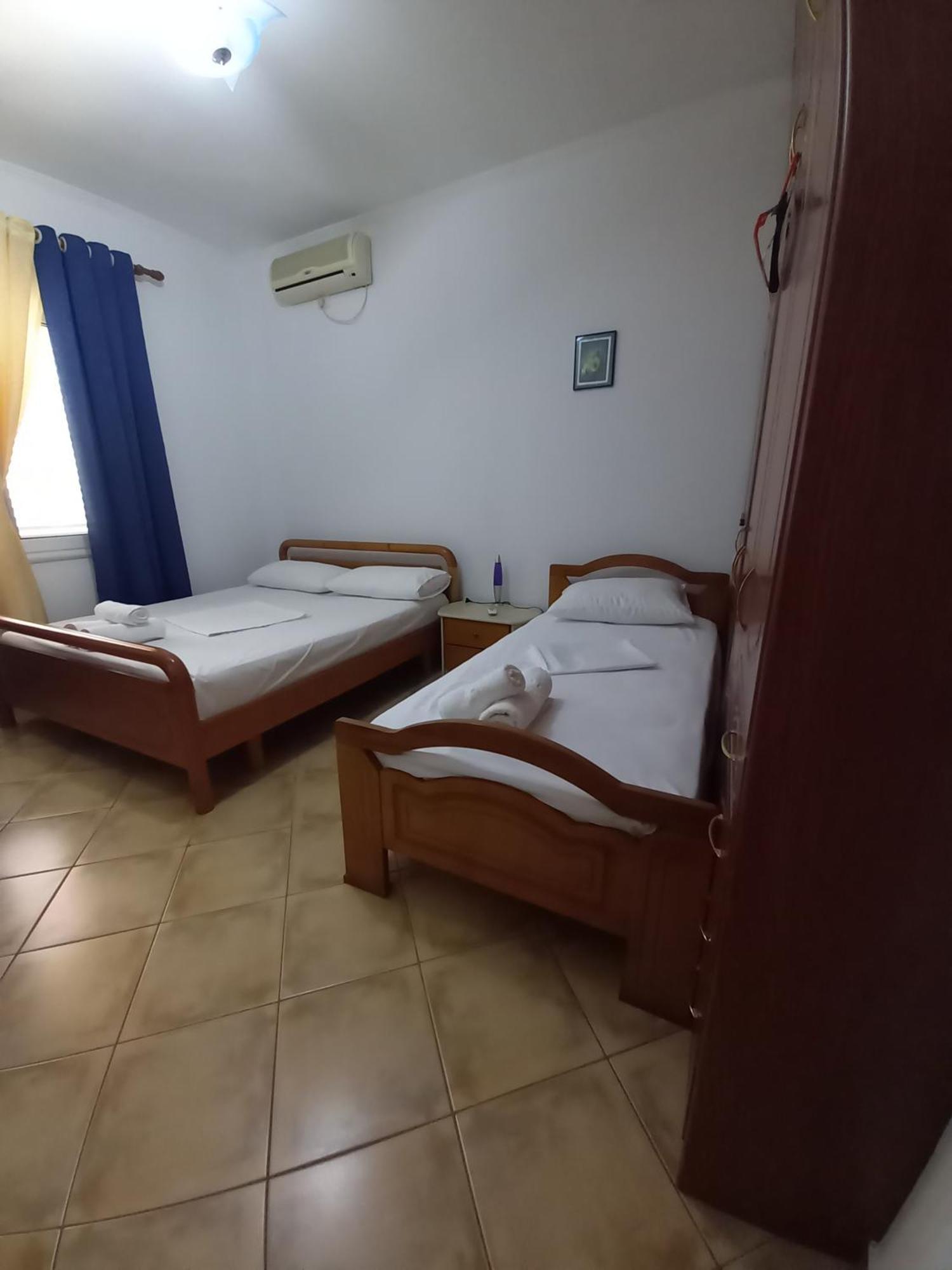 Guesthousemantho Gjirokastër Esterno foto